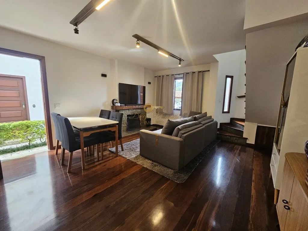 Imagem Casa em Condomínio para Venda em Teresópolis / RJ no bairro Bom Retiro