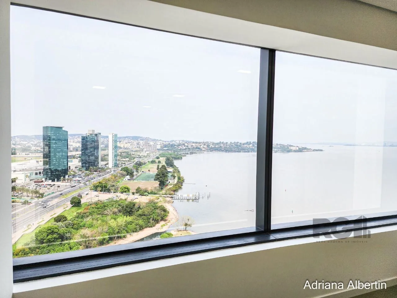 Imagem Conjunto/Sala para Locação/Aluguel - 34.26m², 0 dormitórios, Praia de Belas