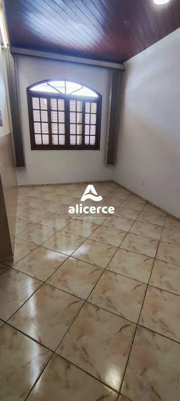 Imagem Casa à venda - 2 pavimentos I 3 suítes I 4 salas comerciais I 2 lojas - Kobrasol - São José/SC