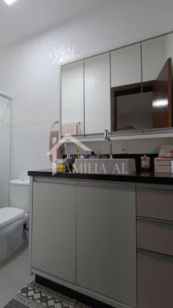 Imagem APARTAMENTO SEMIMOBILIADO COM 1 SUÍTE + 2 QUARTOS NO FÁTIMA