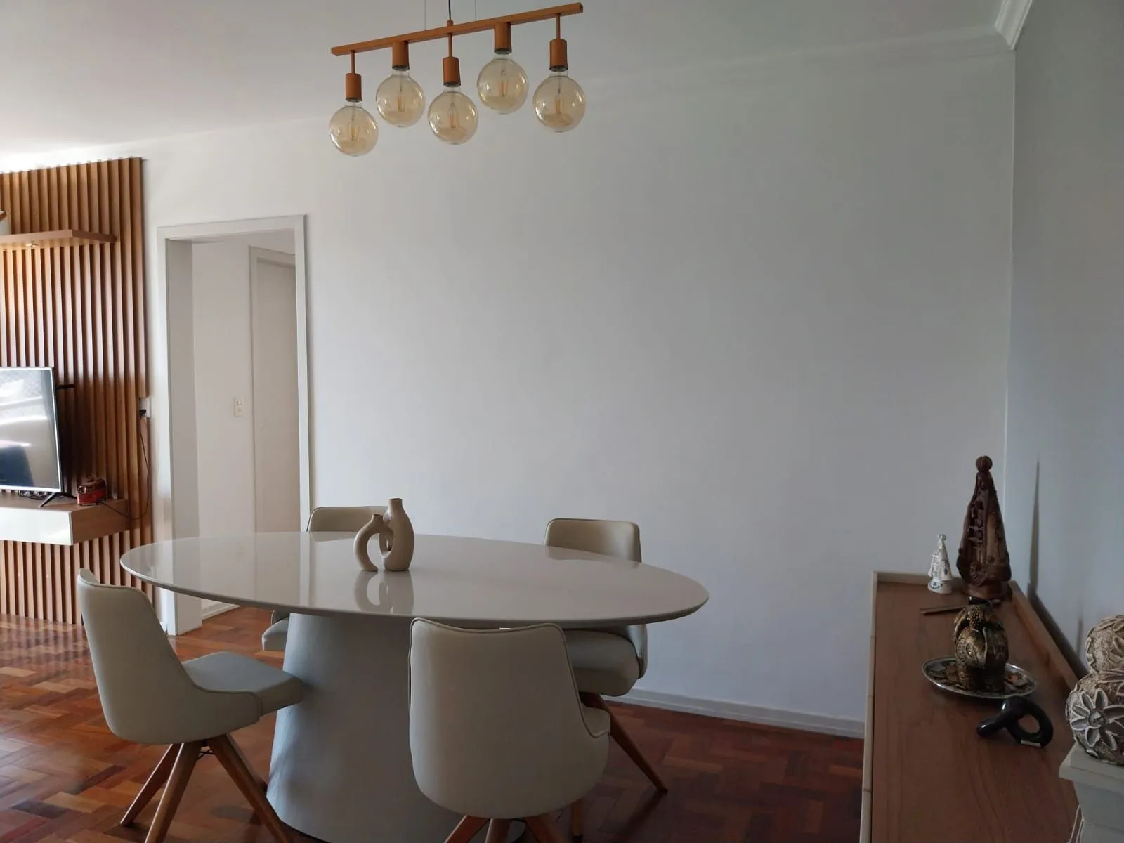 Imagem Apartamento de 2 dormitórios com vaga de garagem e sacada no Bairro Santana