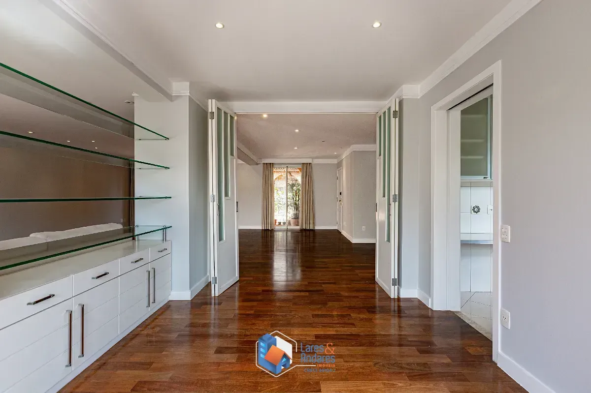 Imagem Casa no condomínio Los Andes para venda com 4 quartos, sendo 4 suítes, 479m²