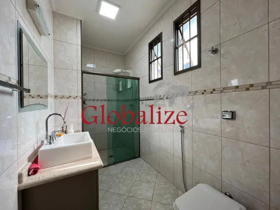 Imagem Luxuoso sobrado em Santos-SP no bairro do Boqueirão com 300 m² de área construída com piscina e churrasqueira por R$ 1.922.000,00 !!!