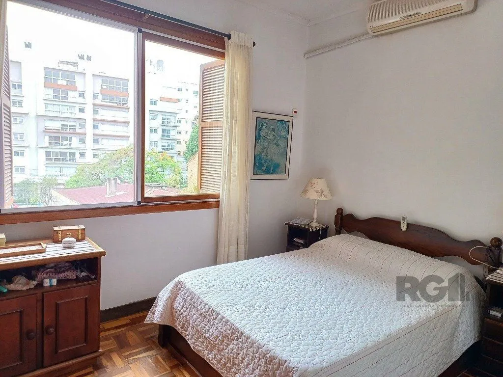 Imagem Casa averbada, ampla e ensolarada!