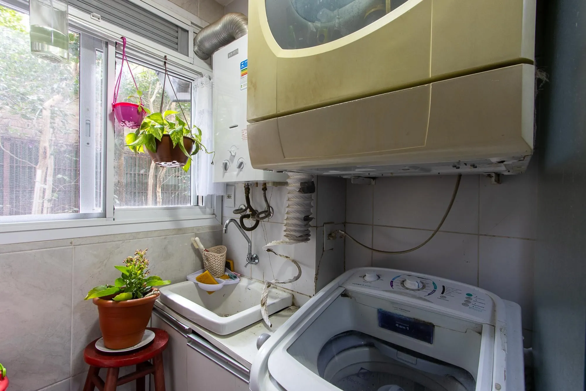 Imagem APARTAMENTO Á VENDA NO BAIRRO TERESÓPOLIS - 03 QUARTOS SENDO 01 SUITE - 01 VAGA