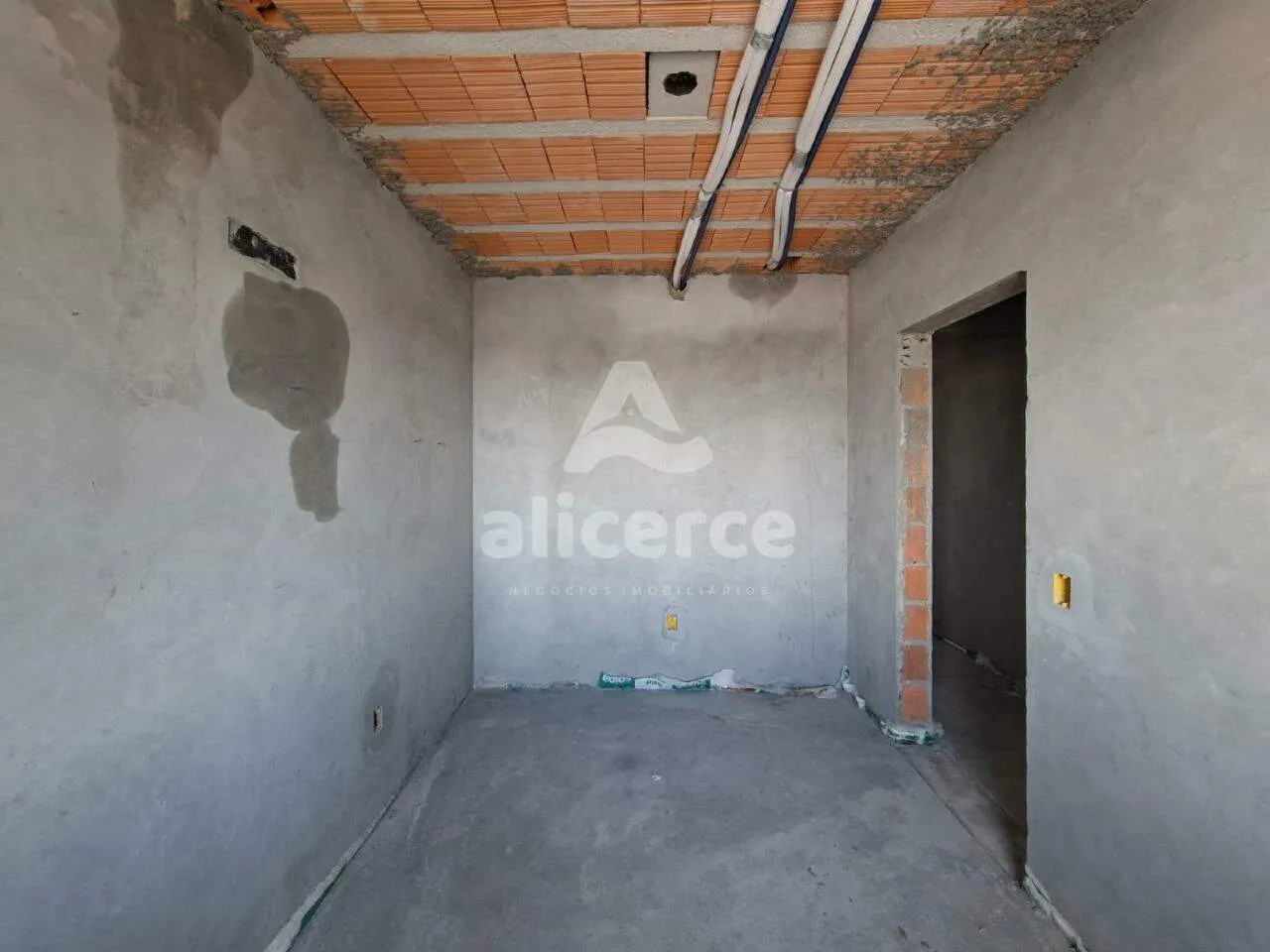 Imagem Apartamento com 90 m² com 03 dormitórios, sendo 01 suíte à venda no Pagani- Palhoça.