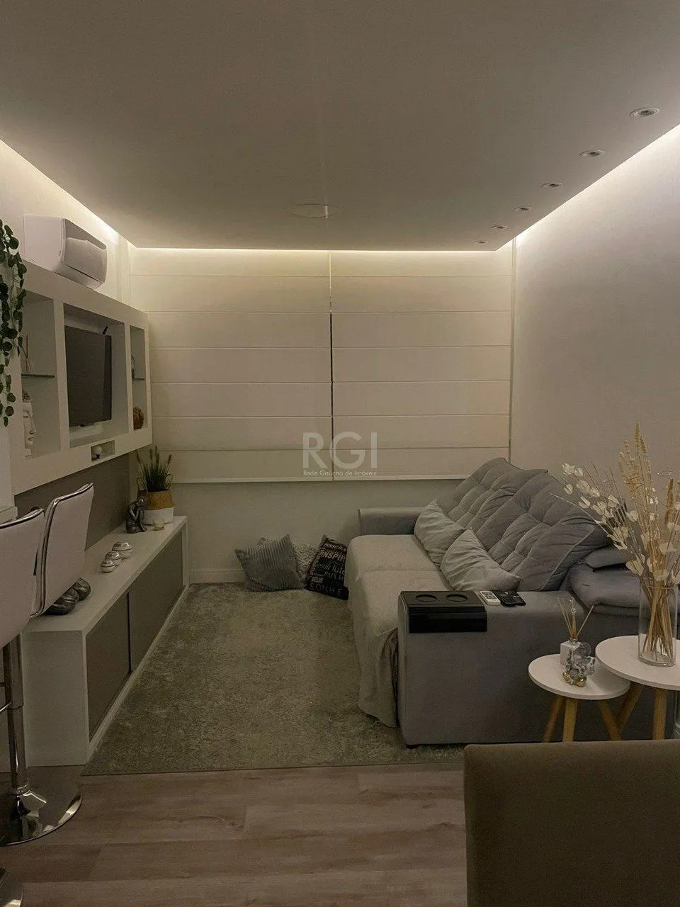 Imagem Apartamento para Venda - 60m², 2 dormitórios, sendo 1 suites, 1 vaga - Glória