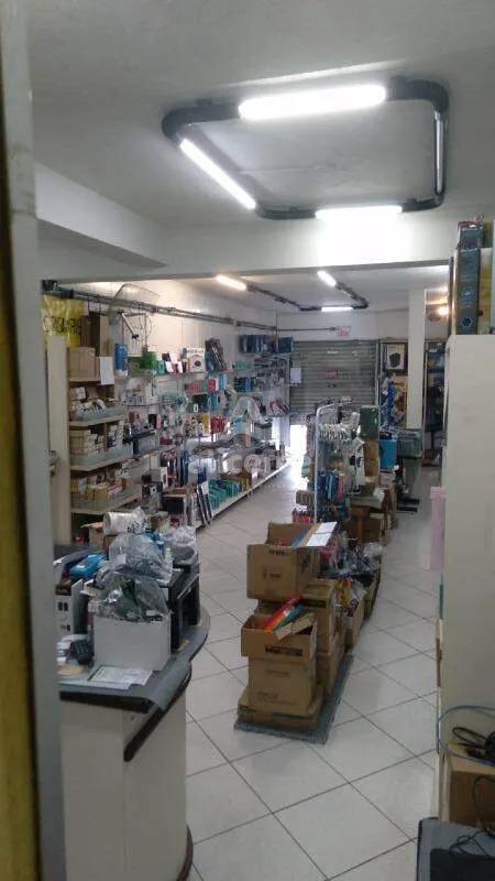 Imagem Oportunidade! Excelente Loja Comercial à Venda no Centro de Florianópolis - Aceita Permuta!