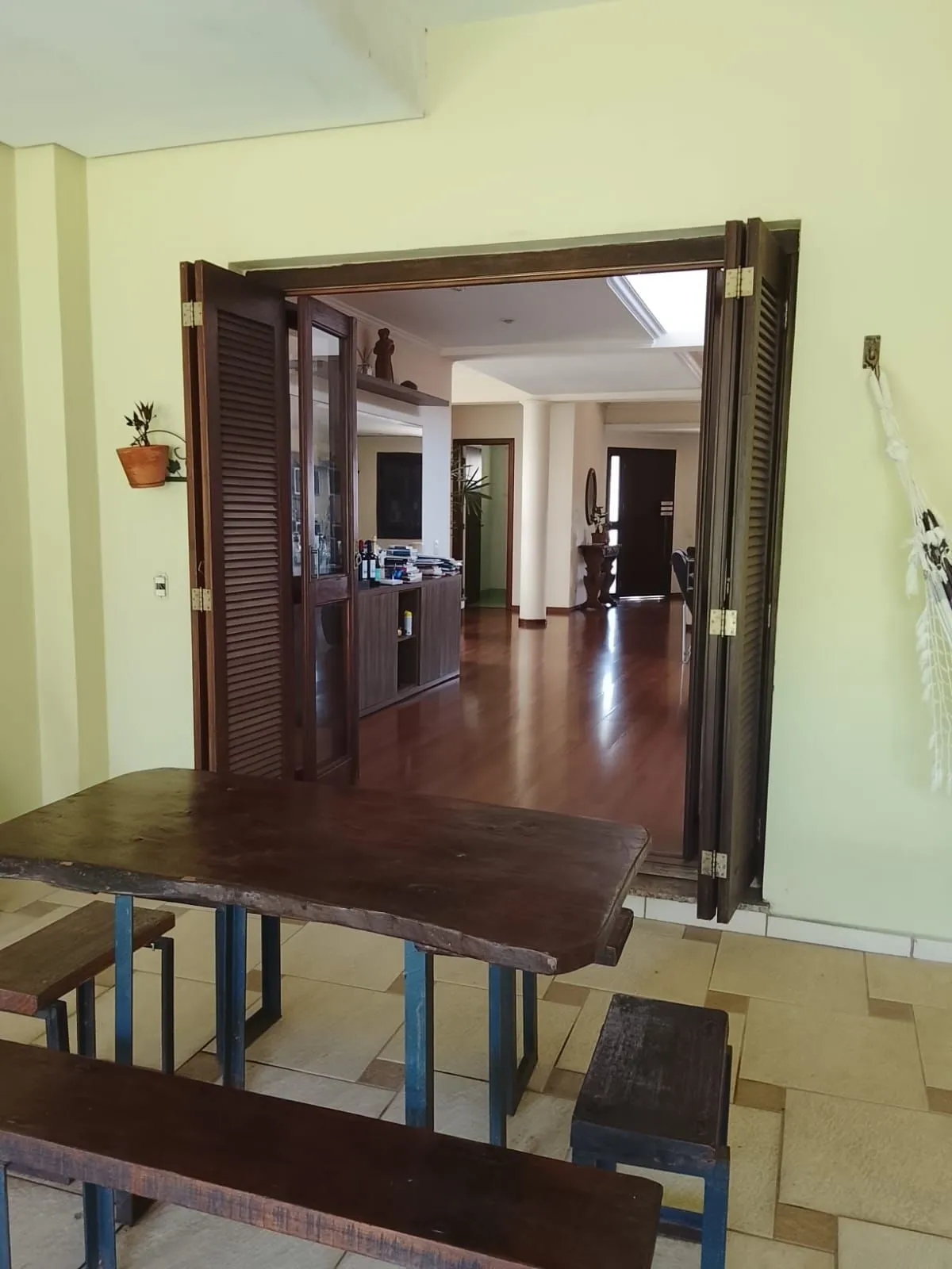 Imagem CASA / SOBRADO 5D e 10 vagas 3 Banheiros - Pátio enorme c/ Jacuzi e Pergolado - Living 3 ambientes - Sta Teresa