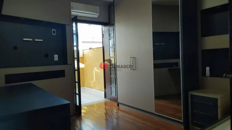 Imagem Sobrado à venda 3 Quartos, 1 Suite, 15 Vagas, 296M², Santa Maria, São Caetano do Sul - SP