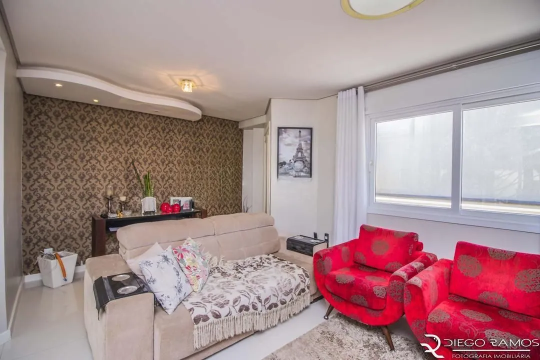 Imagem Casa em condomínio com pátio e suíte - Jardim São Pedro, POA