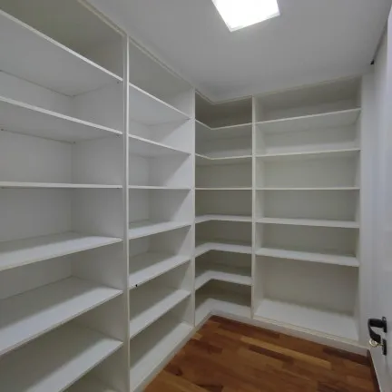 Imagem Casa de Condomínio com 5 Quartos à Venda, 400 m²em Medeiros - Jundiaí