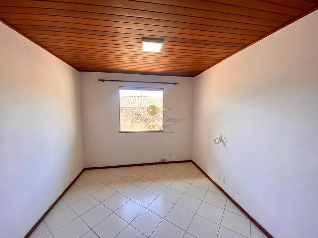 Imagem Casa em Condomínio para Venda em Teresópolis / RJ no bairro Araras
