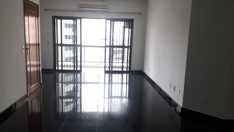 Imagem Apartamento com 4 Quartos para Alugar, 200 m² em Batista Campos - Belém