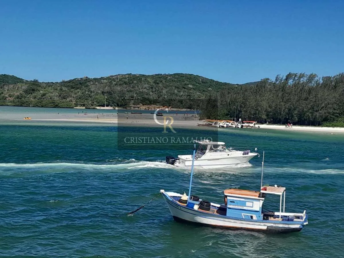 Foto do imóvel Casa à venda em Cabo Frio, Passagem, com 6 Suítes e de frente pra Ilha do Japonês