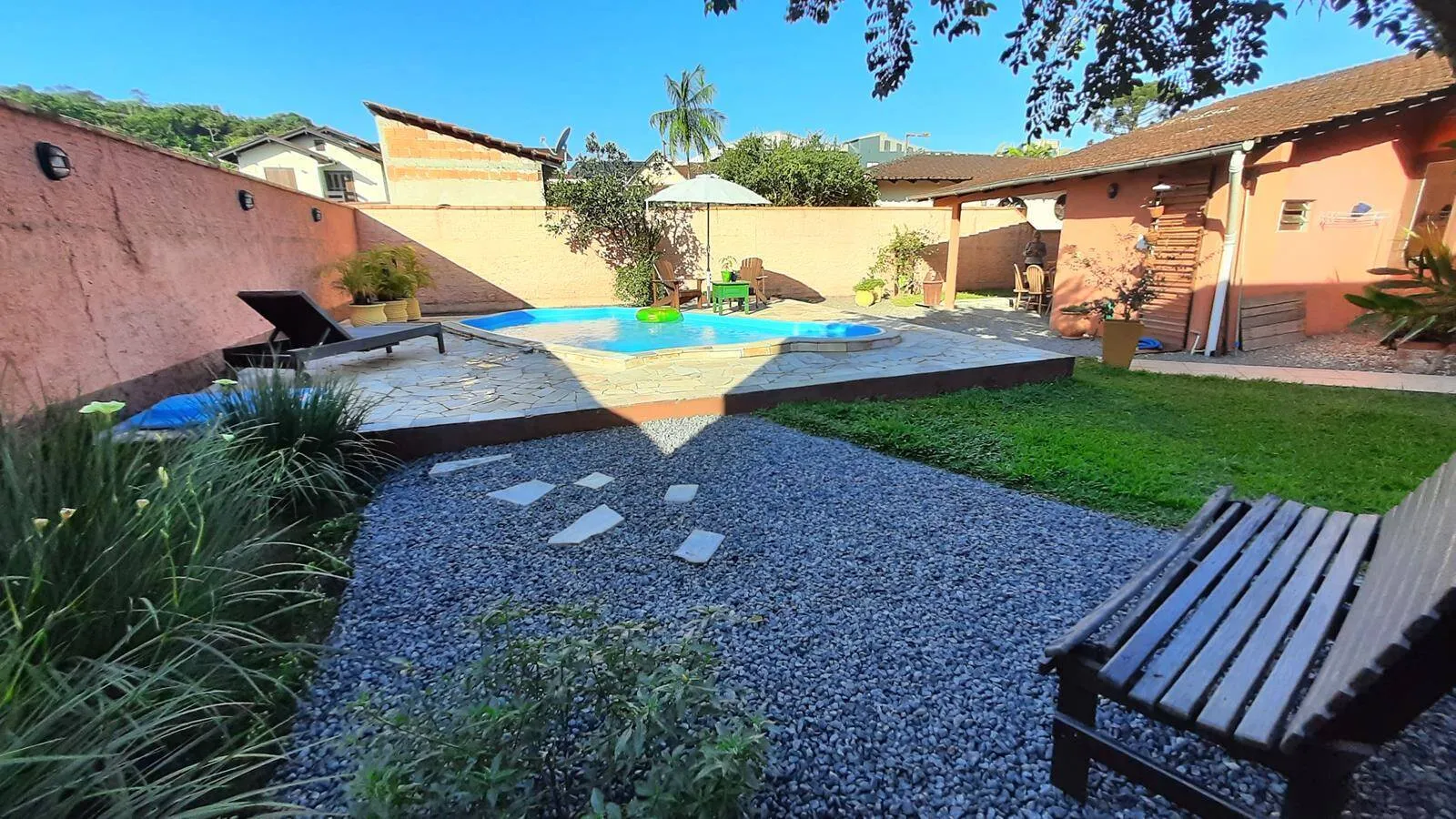 Foto do imóvel Casa Semi Averbada com piscina