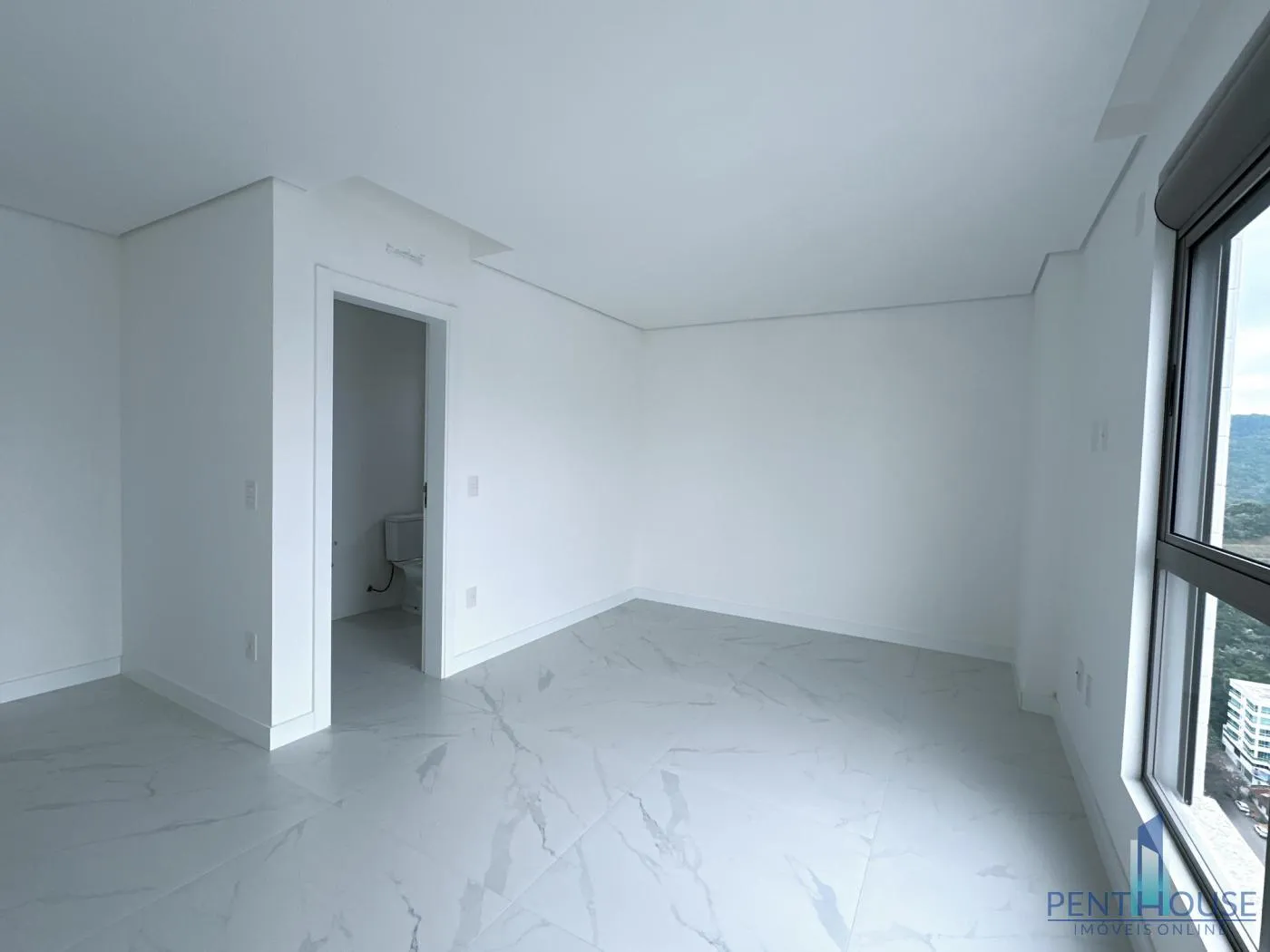 Imagem Cobertura Duplex para Venda em Balneário Camboriú, PIONEIROS, 5 dormitórios, 4 suítes, 6 banheiros, 6 vagas