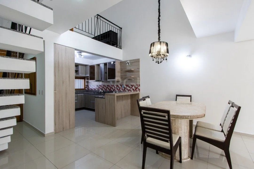 Imagem Casa para Venda - 204m², 3 dormitórios, sendo 3 suites, 2 vagas - Espirito Santo