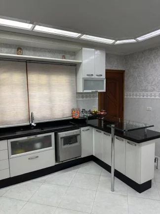 Imagem Sobrado com 3 dormitórios à venda, 195 m² por R$ 1.115.000 - Vila Camilópolis - Santo André/SP