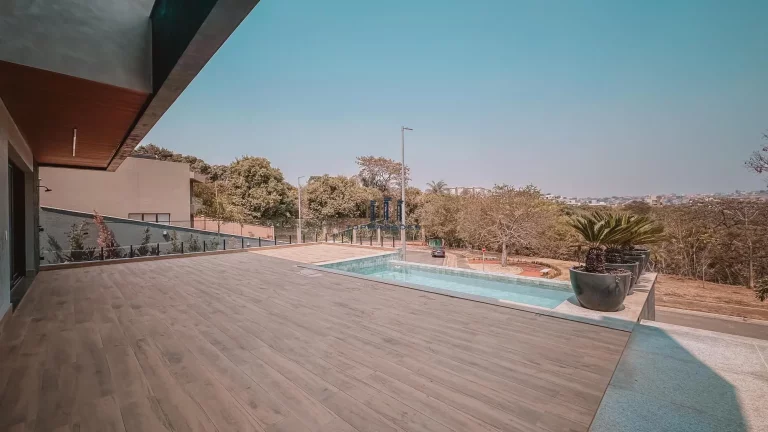 Imagem Casa moderna com vista definitiva, piscina suspensa em Alphaville/ Vespasiano