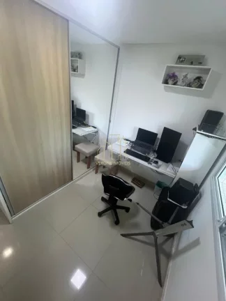 Imagem Excelente apartamento reformado com três quartos varanda a venda em Alphaville l