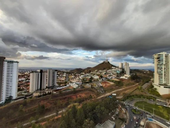 Imagem Cobertura com 4 Quartos e 6 banheiros à Venda, 540 m² melhor localização.