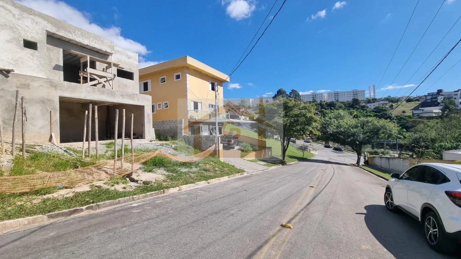 Imagem Aquisição de uma Obra, Casa térrea , belo projeto. Clube Maravilhoso