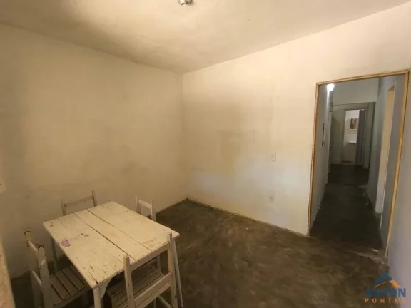 Imagem Casa Linear com 2 Quartos à Venda no Bairro Perocão - Guarapari/ES