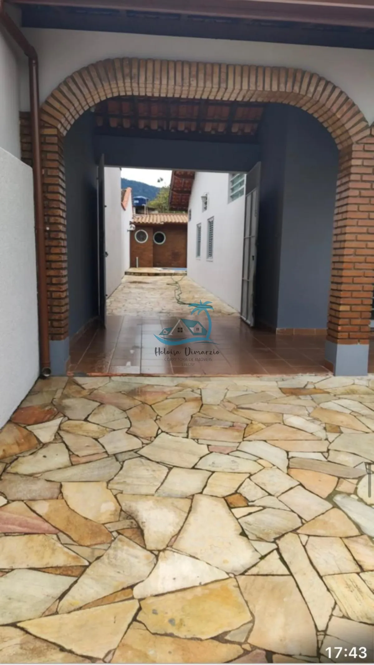 Imagem Excelente casa com 4 dormitórios a venda na região central de Ubatuba.