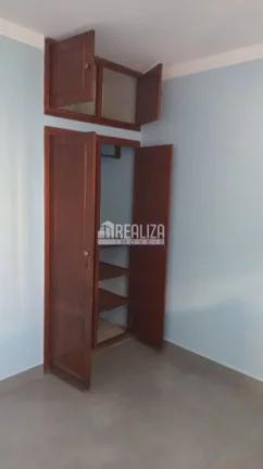 Imagem Casa para alugar no Conjunto Sete Colinas, em Uberaba | 3 dormitórios, 2 banheiros