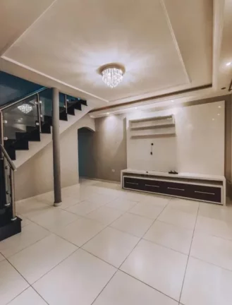 Foto do imóvel Sobrado com 4 dormitórios, 270 m² - venda por R$ 690.000,00 ou aluguel por R$ 3.800,00/mês - Residencial União - São José dos Campos/SP