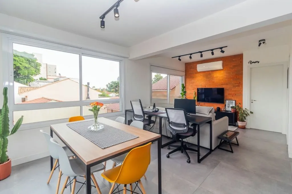 Imagem Apartamento mobiliado com sacada e vaga na Vila Ipiranga