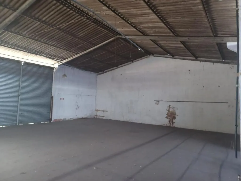 Imagem Galpão/Depósito/Armazém para aluguel 800 m2 Jardim São Lourenzo - Sorocaba - SP