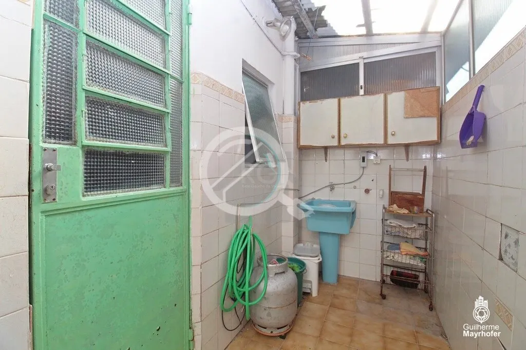 Imagem EXCLUSIVIDADE. Apartamento amplo de dois dormitórios, banheiro social, living para dois ambientes, ...