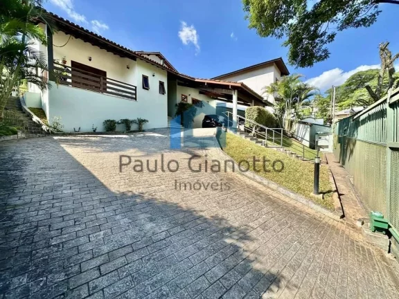 Imagem Linda casa à venda em condomínio na Graja Viana