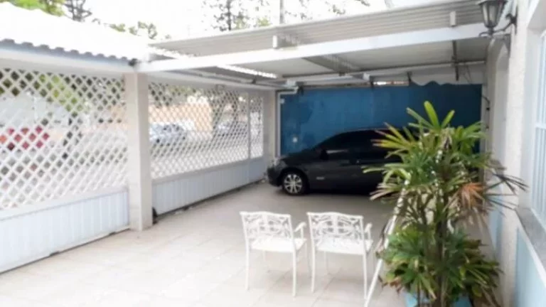 Imagem CASA COM 5 DORMITORIOS PERTINHO DA PRAIA
