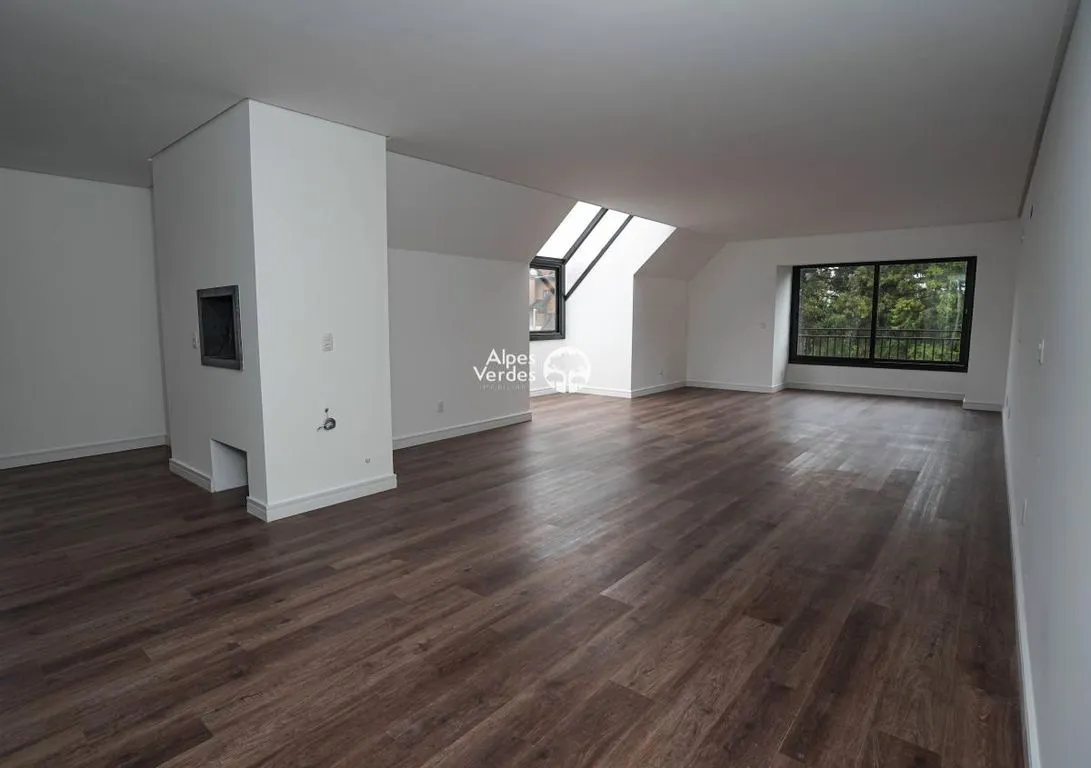 Imagem Vende-se apartamento em Gramado com 2 suites cobertura