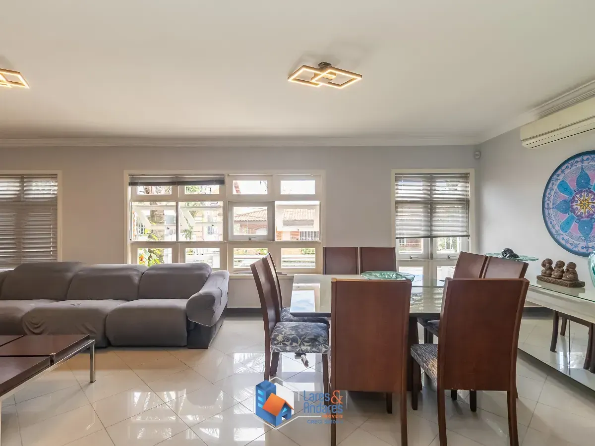 Imagem Sobrado para venda em Jardim Virginia Bianca com 3 quartos, sendo 3 suítes, 316m²