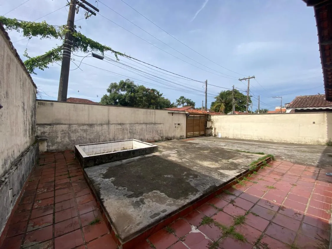 Imagem CASA ISOLADA 3 DORM E EDICULA LADO PRAIA FINANCIAMENTO BANCARIO ITANHAEM