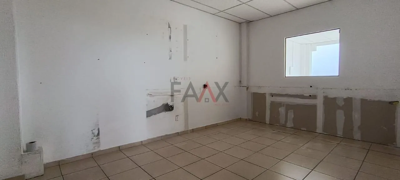 Imagem Sala comercial aonde era o Carro quebrado no Centro em Guarapuava PR