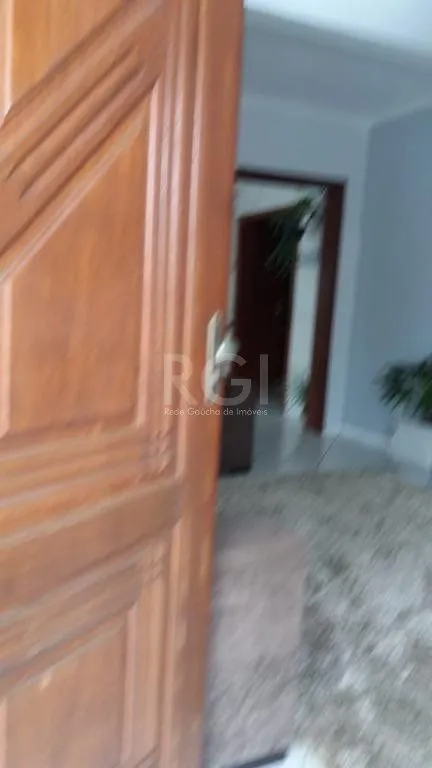Imagem Casa com 3 dormitórios à venda, 230,11 m² por R$ 900.000,00 - Igara III - Canoas/RS