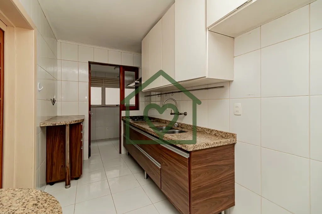 Imagem Na Av. Alegrete, n. 126, no bairro Petrópolis, Apartamento de 03 dormitórios, semi mobiliado com 0...