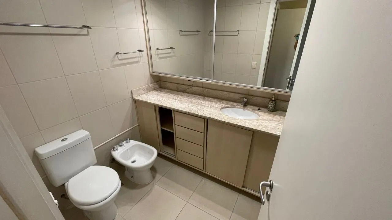 Imagem Casa de Condomínio em Chácara das Pedras