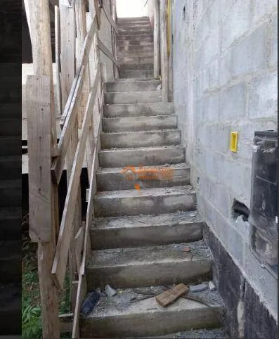 Imagem Sobrado com 5 dormitórios à venda, 306 m² por R$ 680.000,00 - Jardim Adriana - Guarulhos/SP