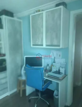 Imagem Sobrado Tríplex à Venda no Guaíra 3 Quartos, Espaço Gourmet e Muito Conforto!