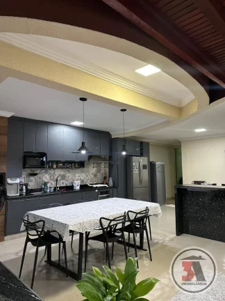 Imagem Sobrado com 300m2 e piscina Zona Sul