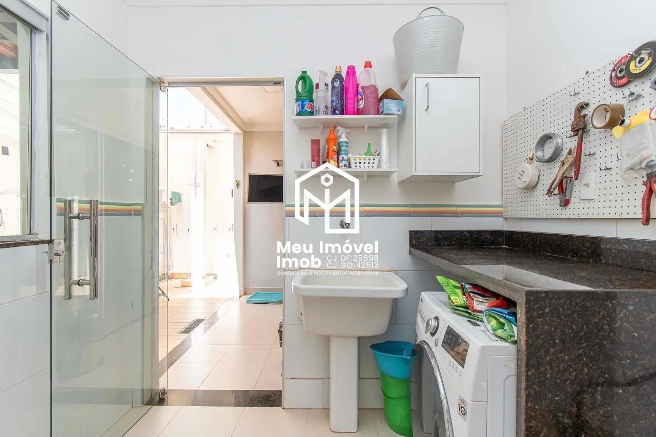 Imagem Casa 3 Quartos 3 Suítes 4 Vagas 204m² Arniqueiras/DF