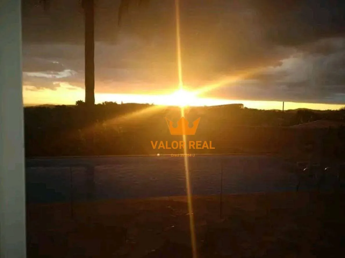 Foto do imóvel Viva no Topo do Mundo em Chácara Encantada! Chácara em Condomínio, Bairro da Vivenda, AT 1.560,00 m2, AC 180 m2, com Piscina, R$ 580 mil