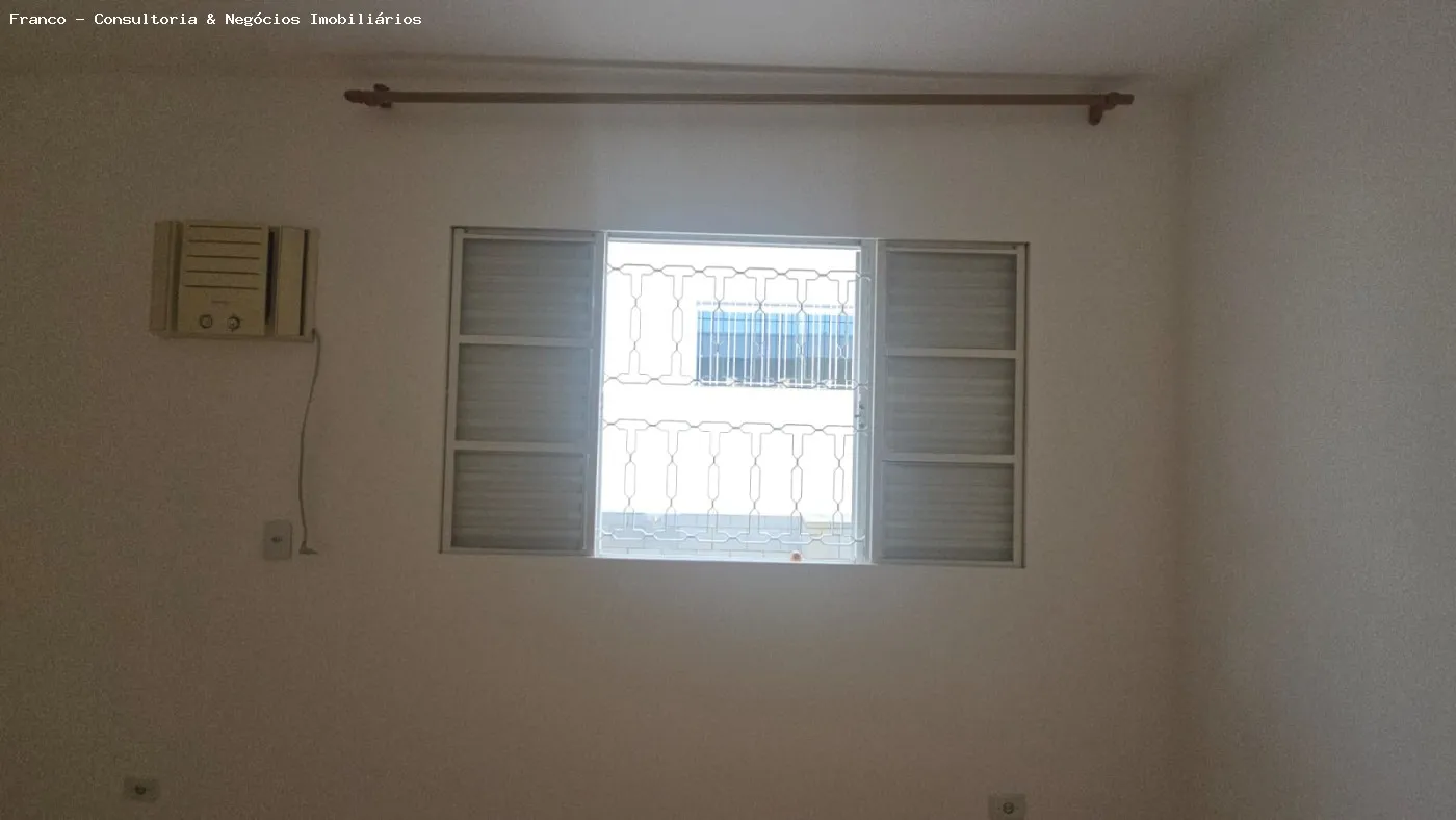 Imagem Casa para Venda em São Paulo, Jardim Londrina, 3 dormitórios, 1 suíte, 3 banheiros, 2 vagas