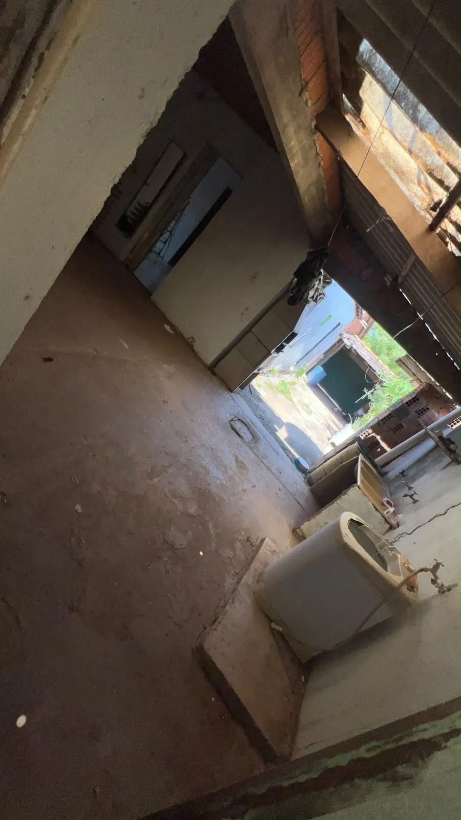 Imagem Casa 3 Quartos e sala comercial anexo no Tancredo Neves